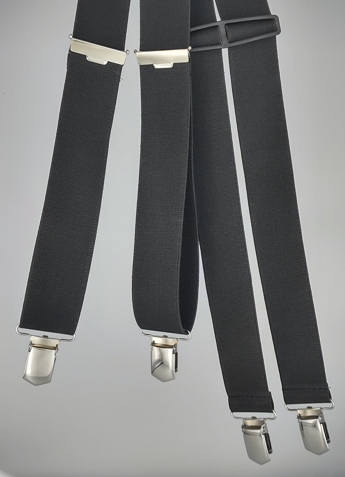 Aarno-olkaimet neljällä metalliklipsillä